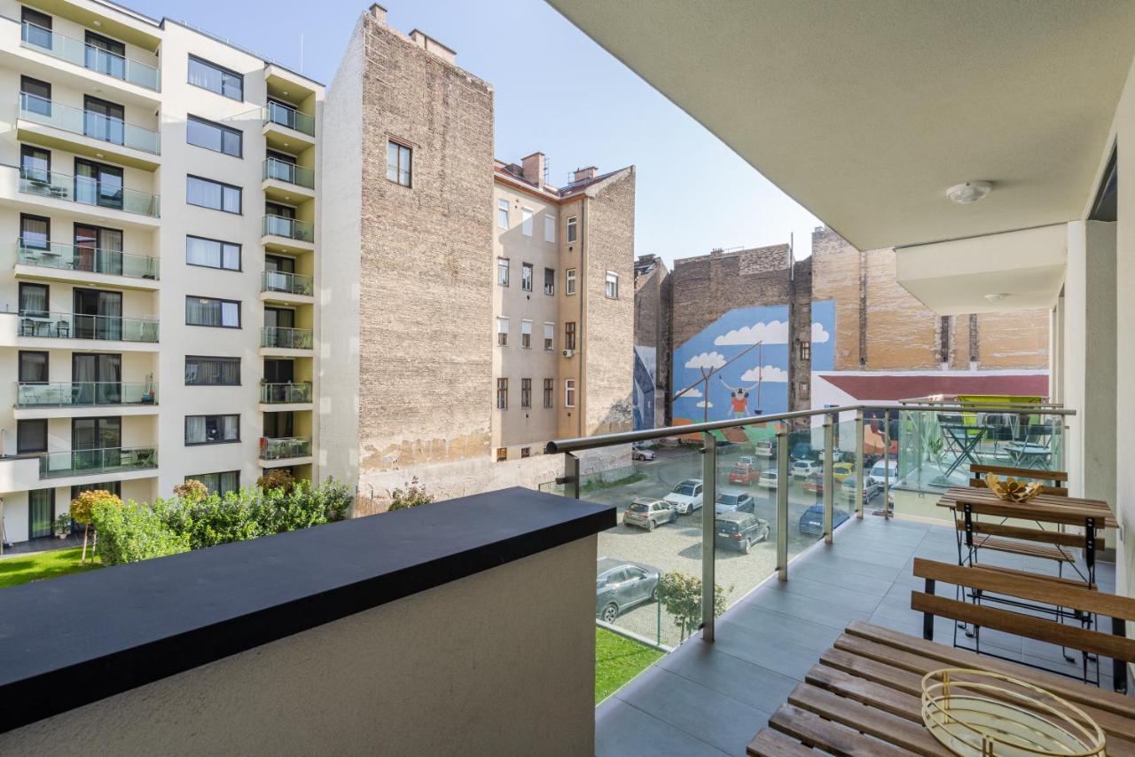 Navy Angel Apartment With Balcony Budapest Exterior foto