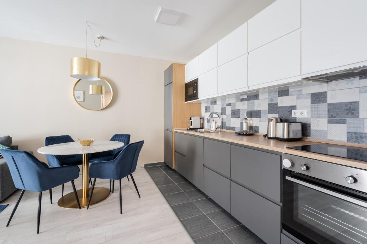 Navy Angel Apartment With Balcony Budapest Exterior foto